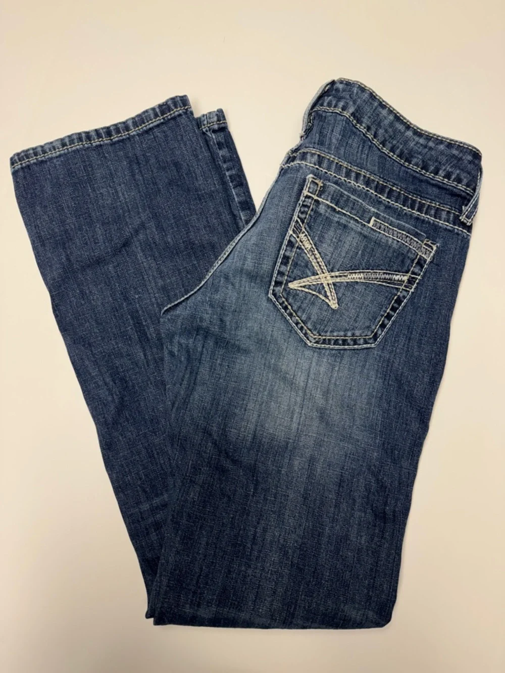 Cinch Women's Bootcut Jeans in Faded Blue - Picture 5 of 16